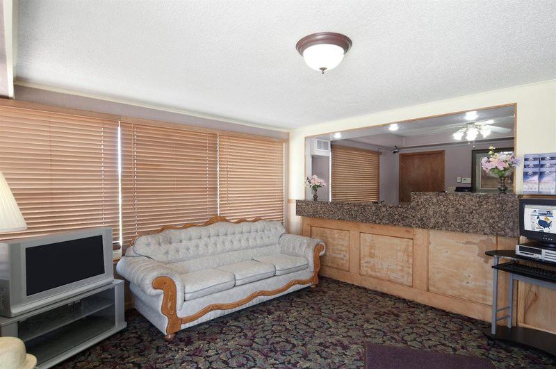 Americas Best Value Inn & Suites Macon At Sunset Dr Екстер'єр фото