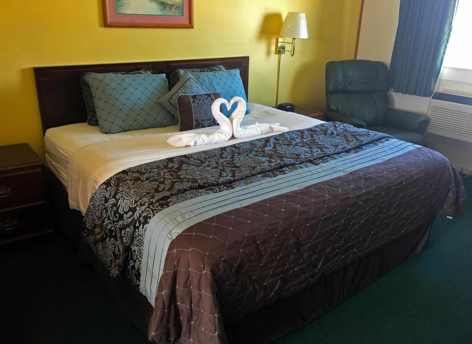 Americas Best Value Inn & Suites Macon At Sunset Dr Екстер'єр фото